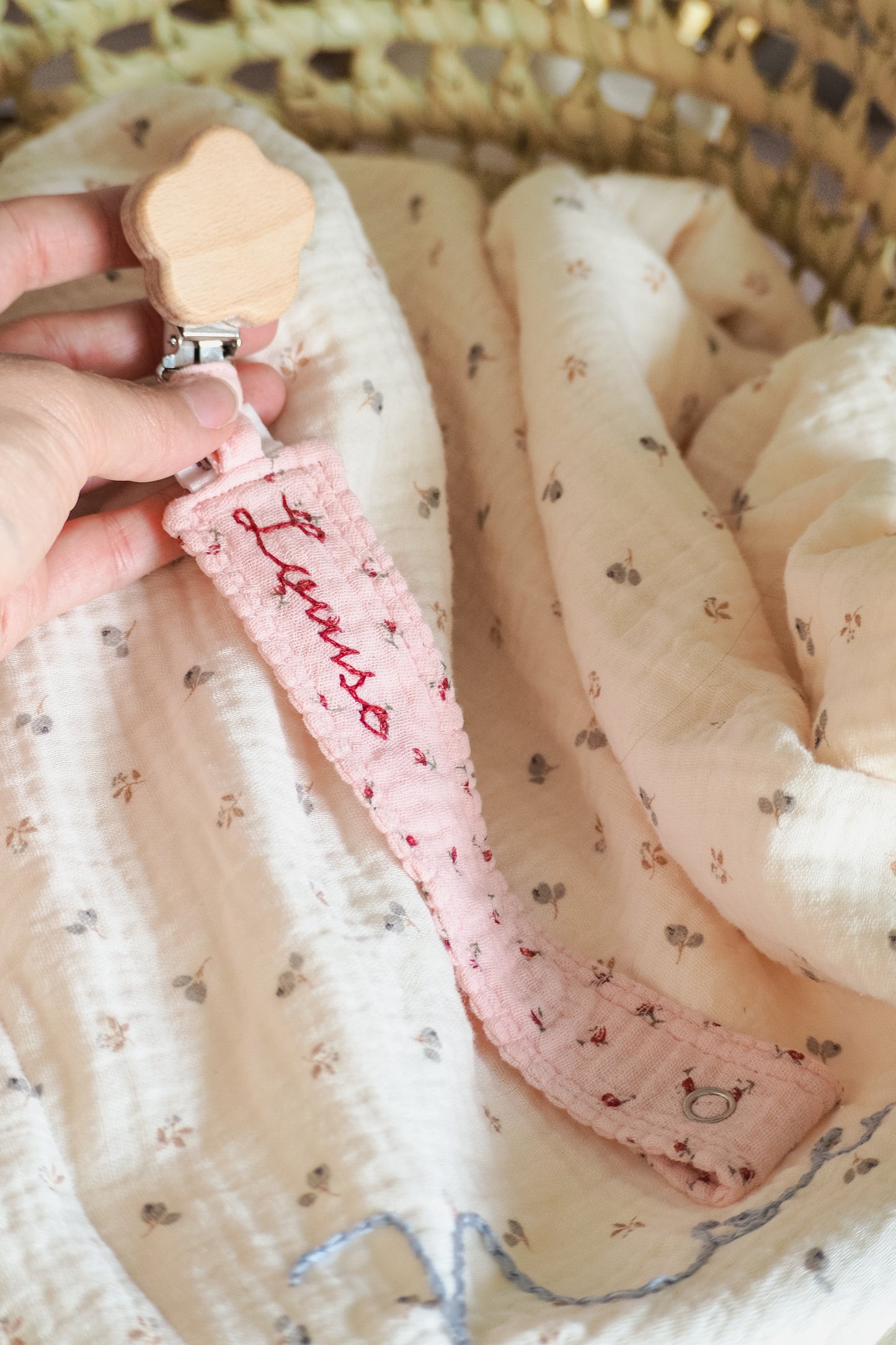 Attache tétine personnalisable - Extra pink roses