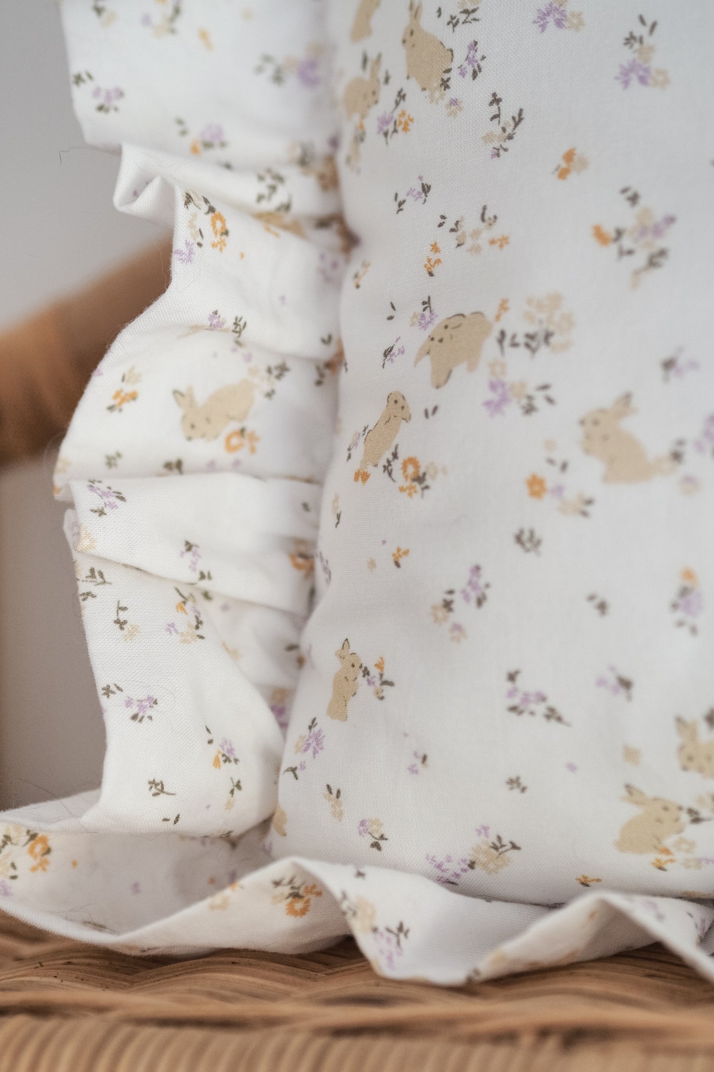Coussin Bunny & Flowers