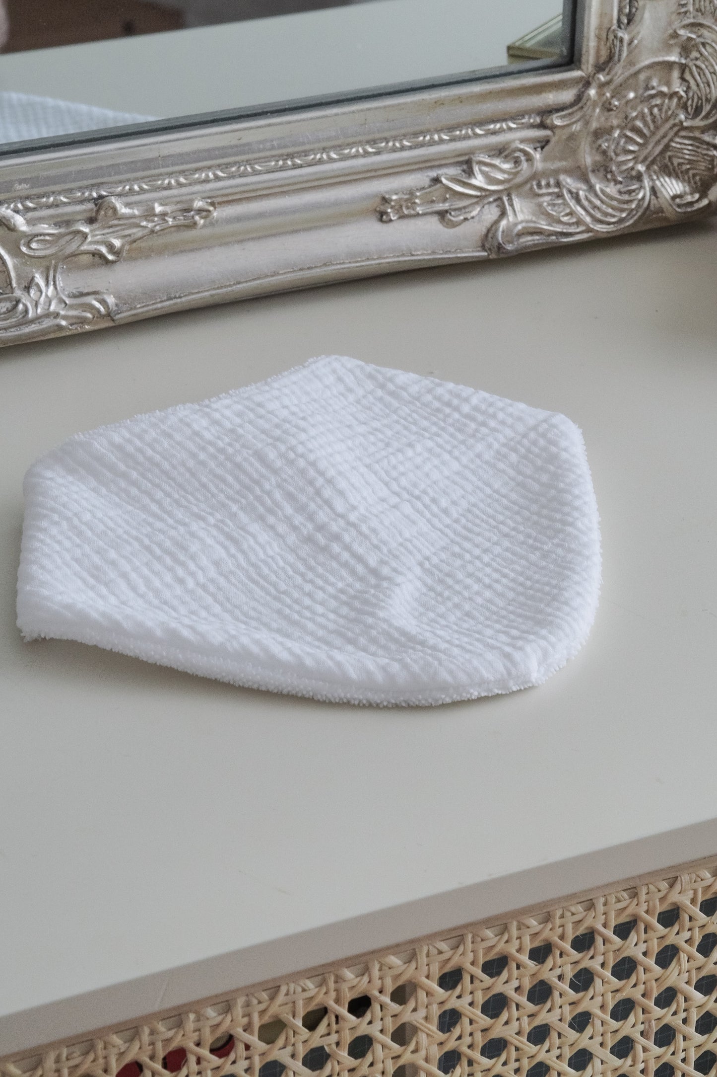 Bavoir bandana blanc