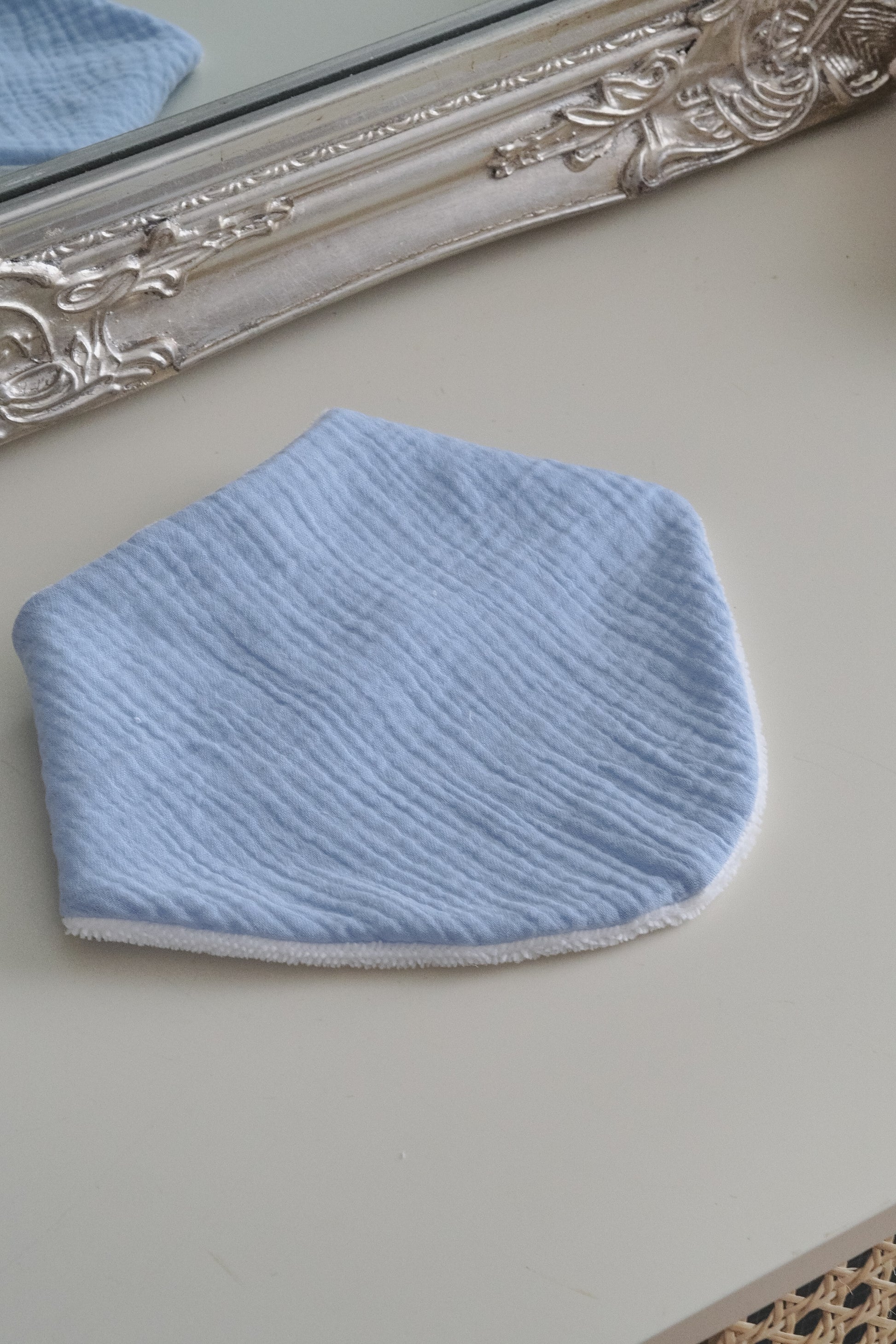 Bavoir bandana bleu baltique