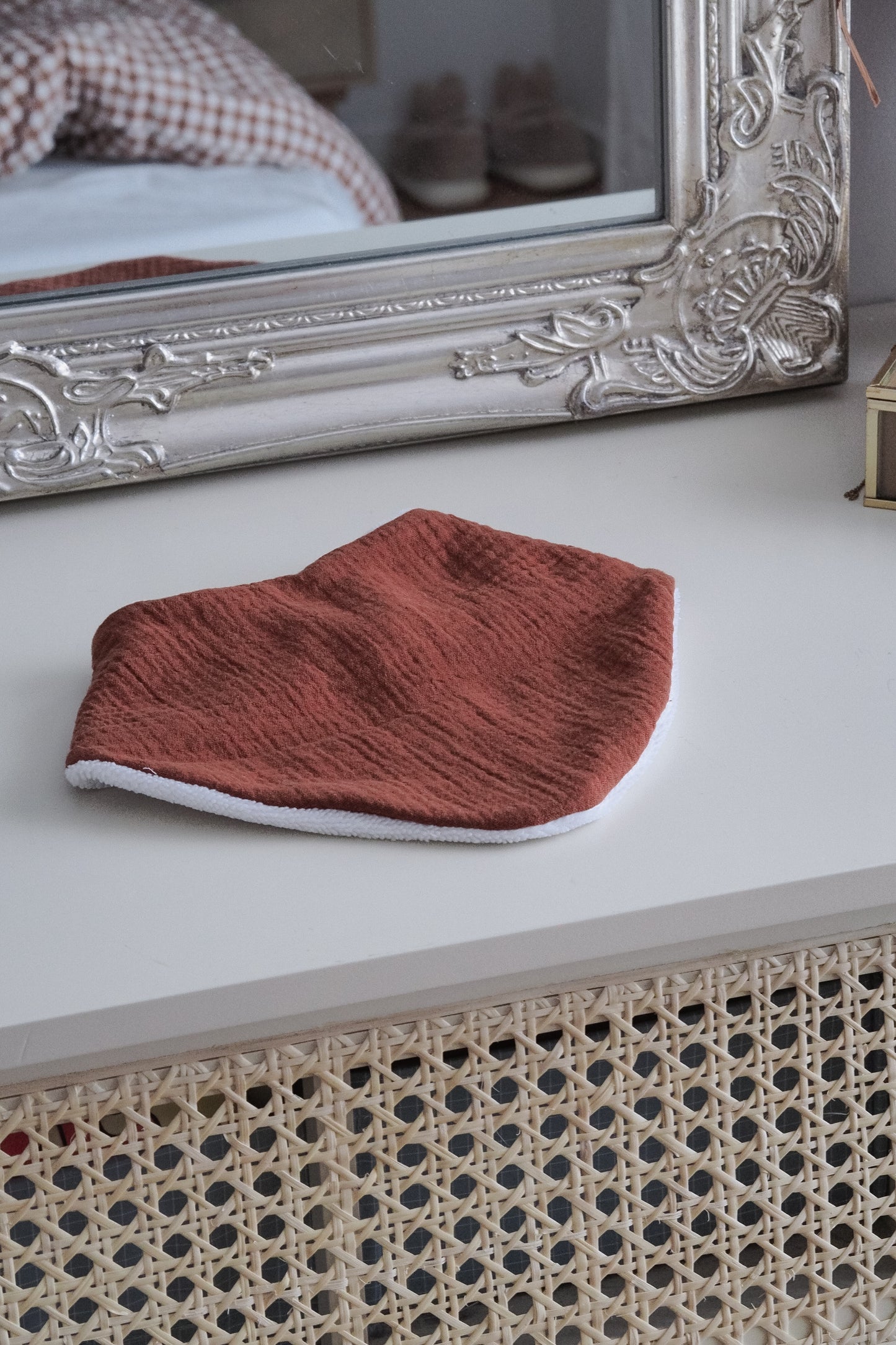 Bavoir_bandana_noisette