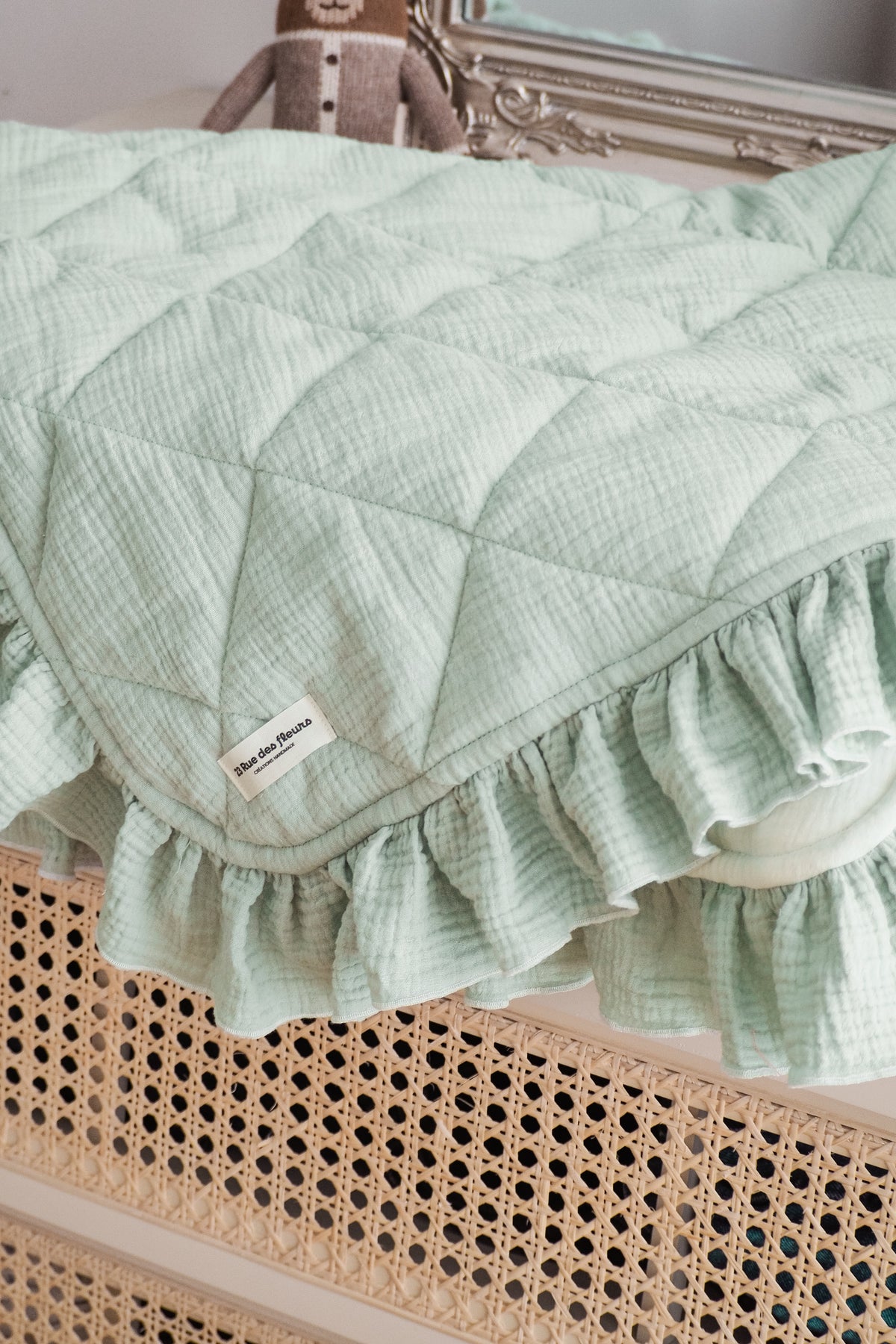 Couverture Bébé à Volants vert sauge