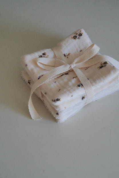 Lot de 5 cotons réutilisables Small Black Flowers