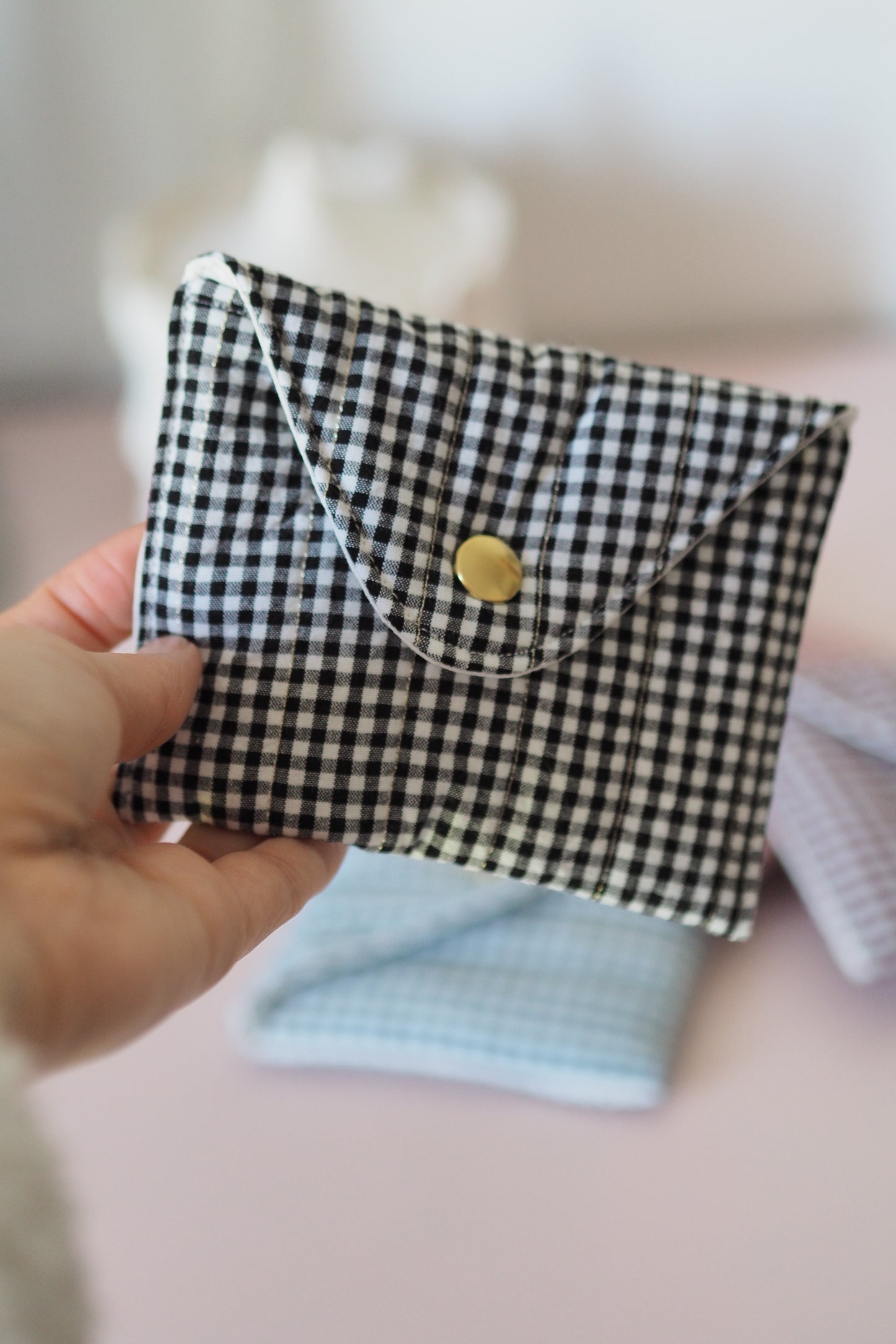 Pochette enveloppe vichy Noire