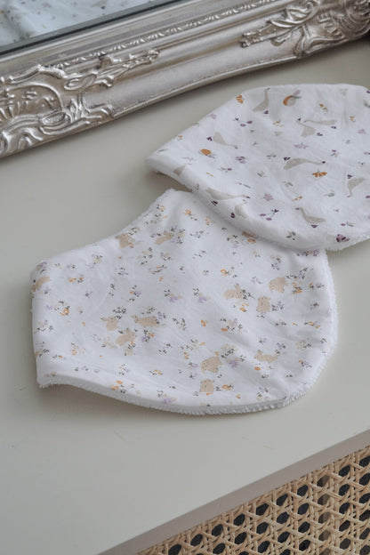 bavoir bandana bunny and flowers