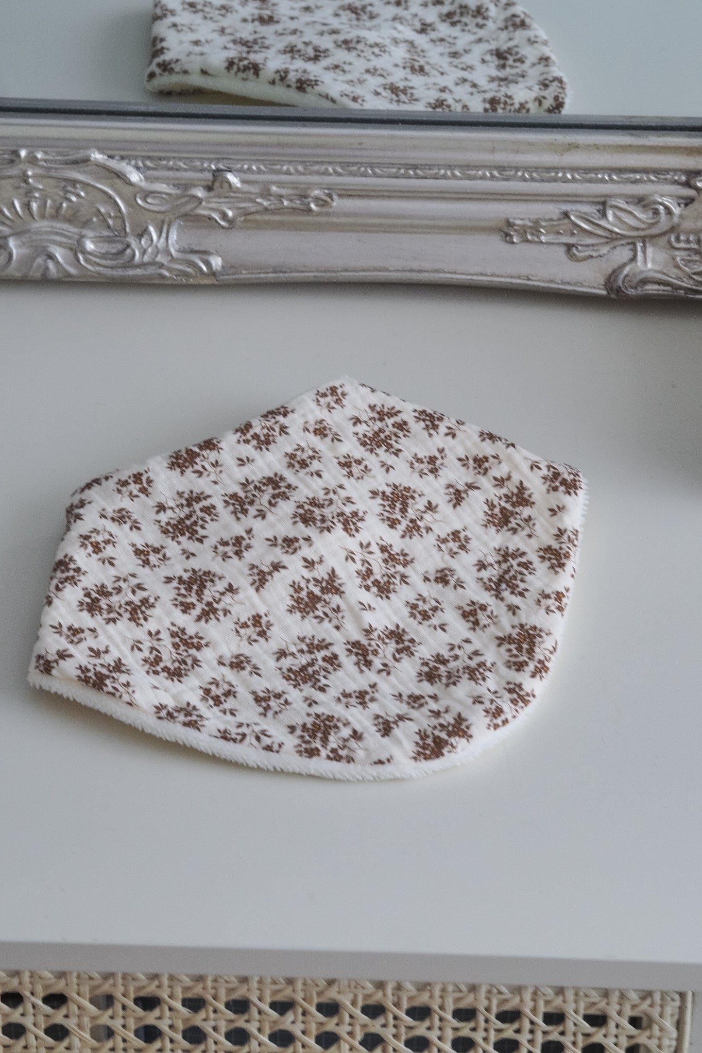 bavoir bandana noisetier gaze de coton