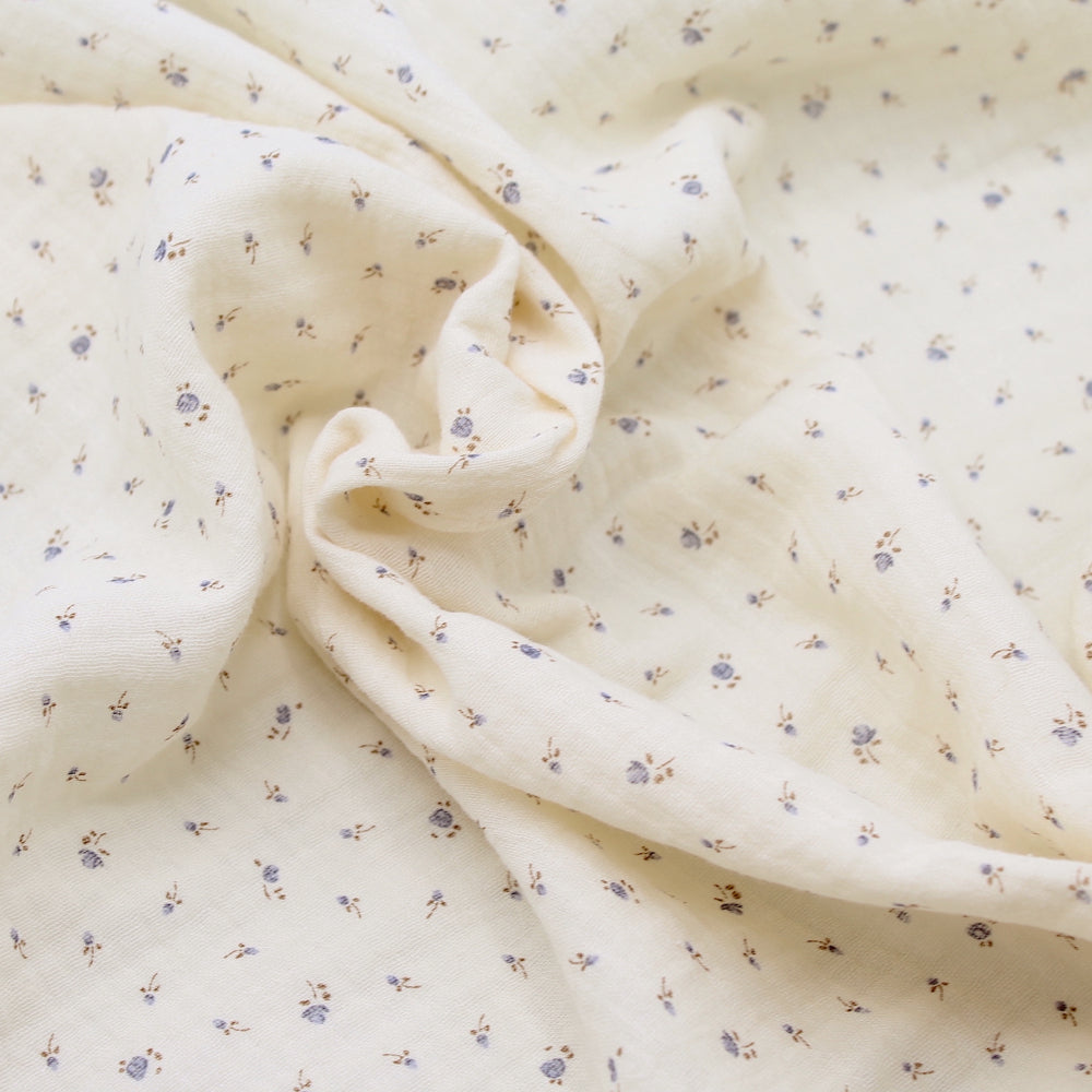 double gaze de coton baby blue roses