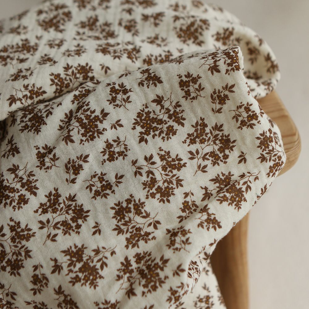 noisetier-double-gaze-coton-bio-motif-exclusif-fond-ecru-chocolat